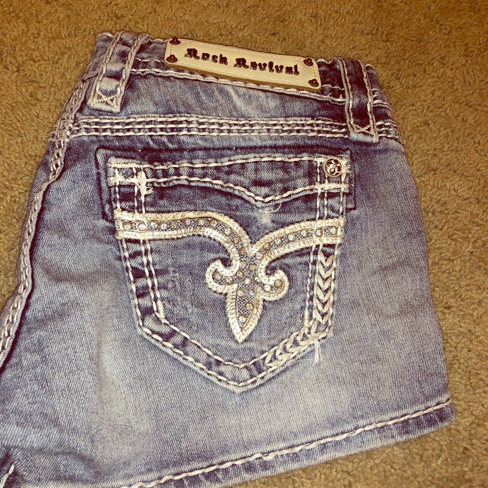 Size 26 rock revival shorts